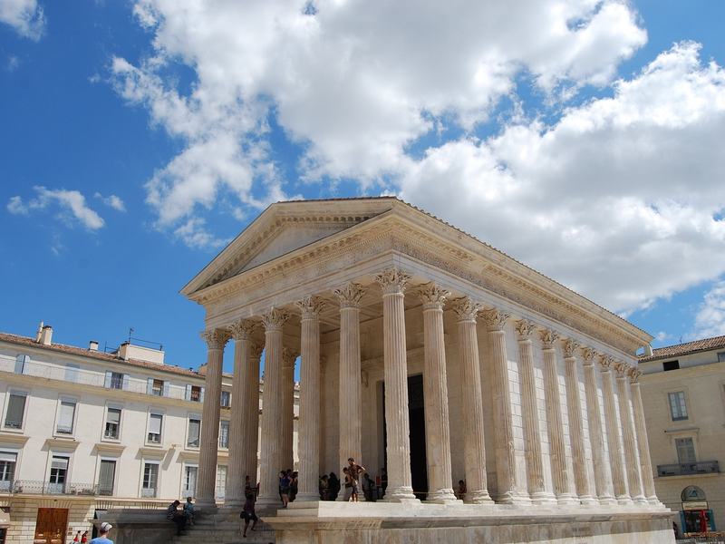 Nîmes — destinație RomeoTrans